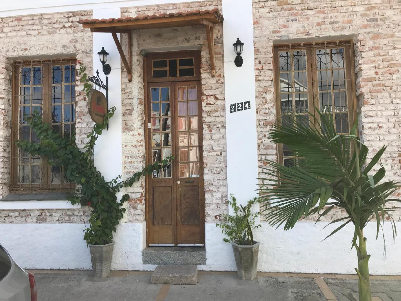 Frida Casa Hostel Pelotas Exterior foto